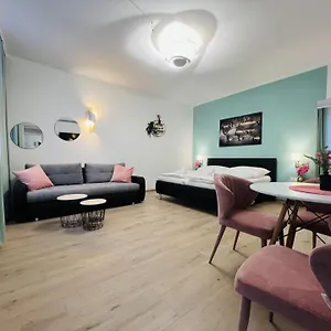 Wf-apartment Westbahnhof Daire
