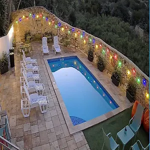 /