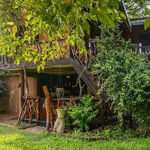 https://anushka-nera-nature-house.kandyhotelsnow.com