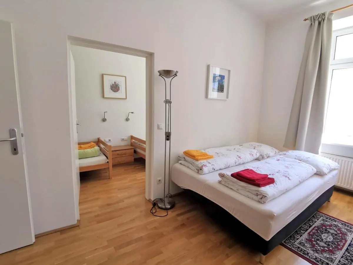 Apartments Hellwagstrasse Vienna
